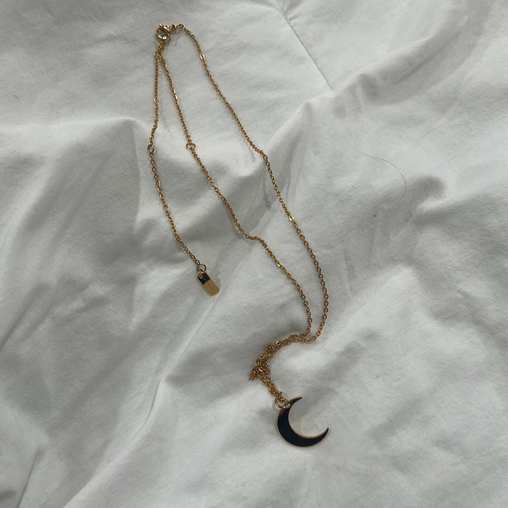 Nominal gold crescent necklace